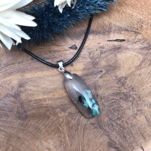 Agate à inclusions de chrysocolle