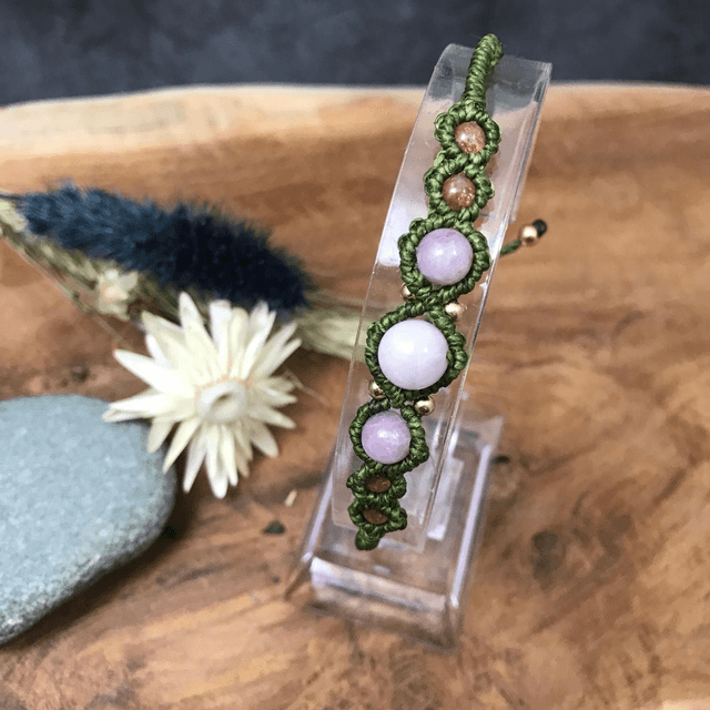 Kunzite / Muscovite